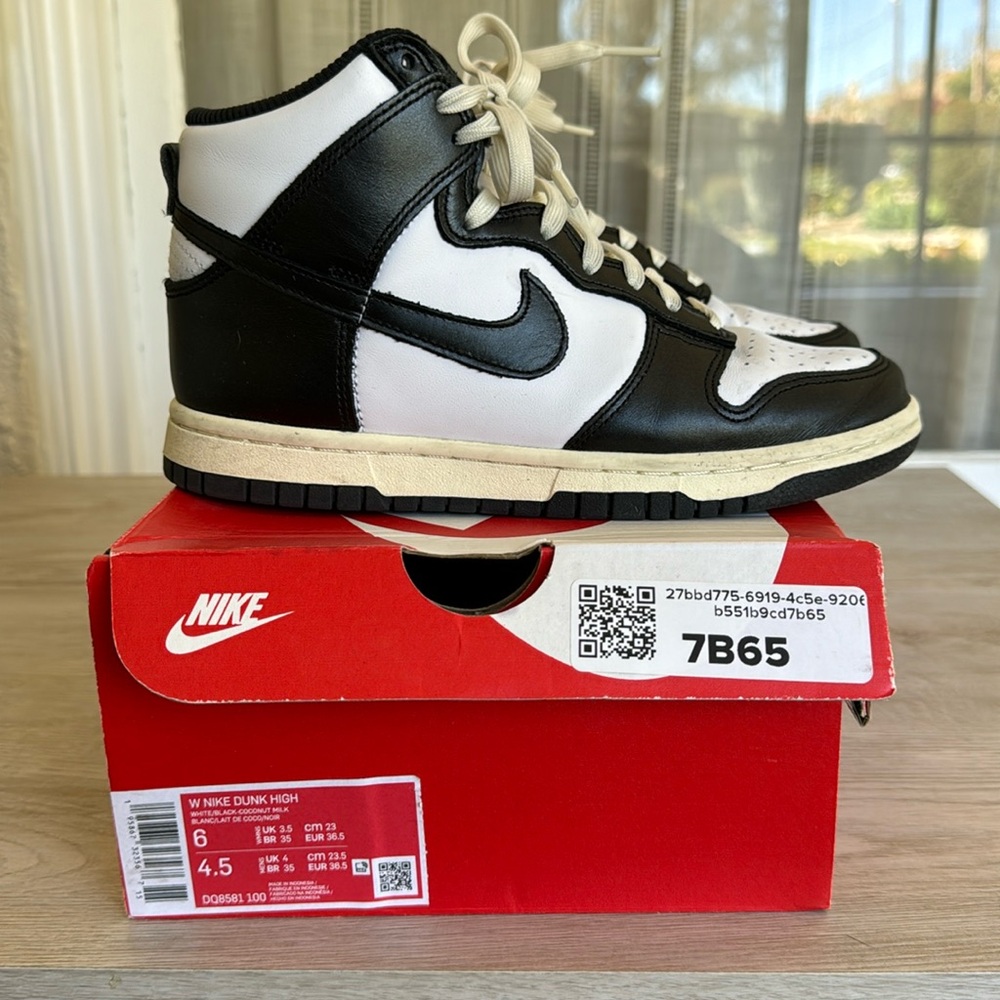 Nike Dunk High- white/black/coconut milk